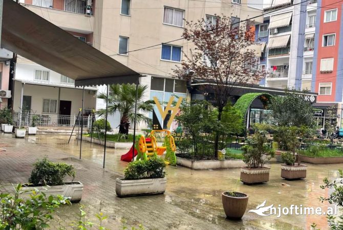 Ambient biznesi ne shitje 1+1 ne Tirane - 82,400 Euro