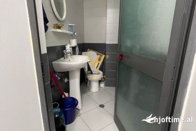 Ambient biznesi ne shitje 3+1 ne Tirane - 92,700 Euro