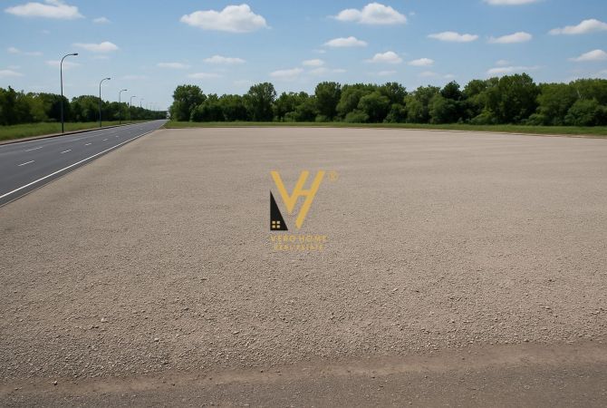 Truall ose Toke ne Tirane - 1,200 Euro