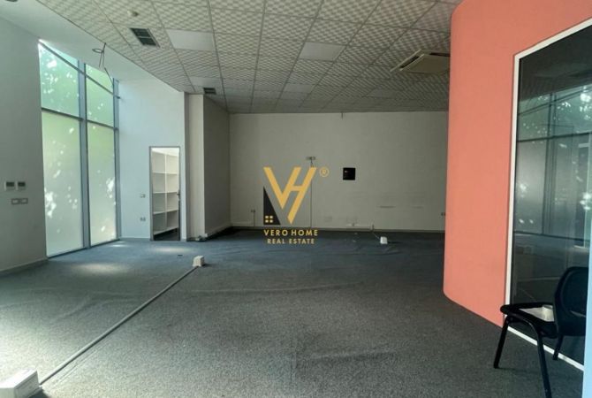 Business Property for Rent 3+1 in Tirana - 3,000 Euro