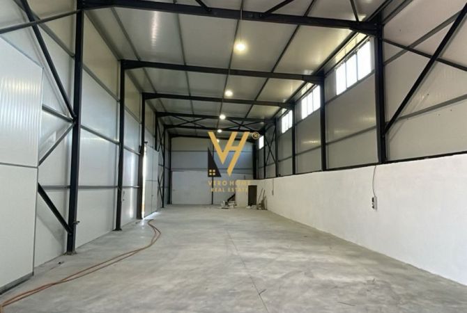 Ambient biznesi me qera 4+1 ne Durres - 900 Euro