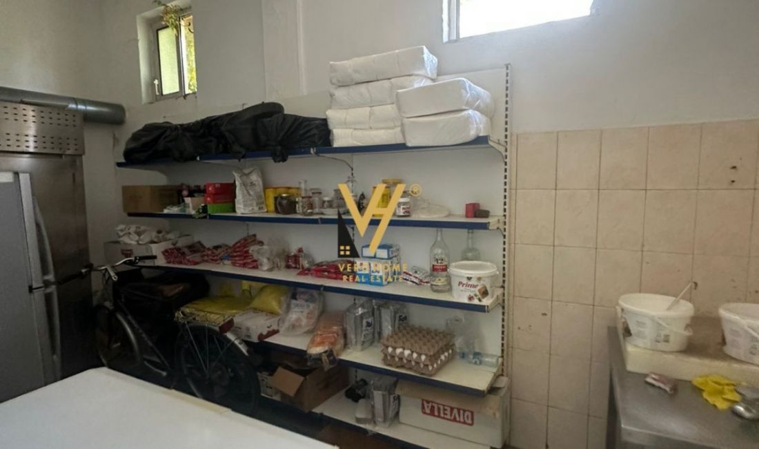 SHITET RESTORANT 410 M2 TE QYTET STUDENTI 300.000 EURO