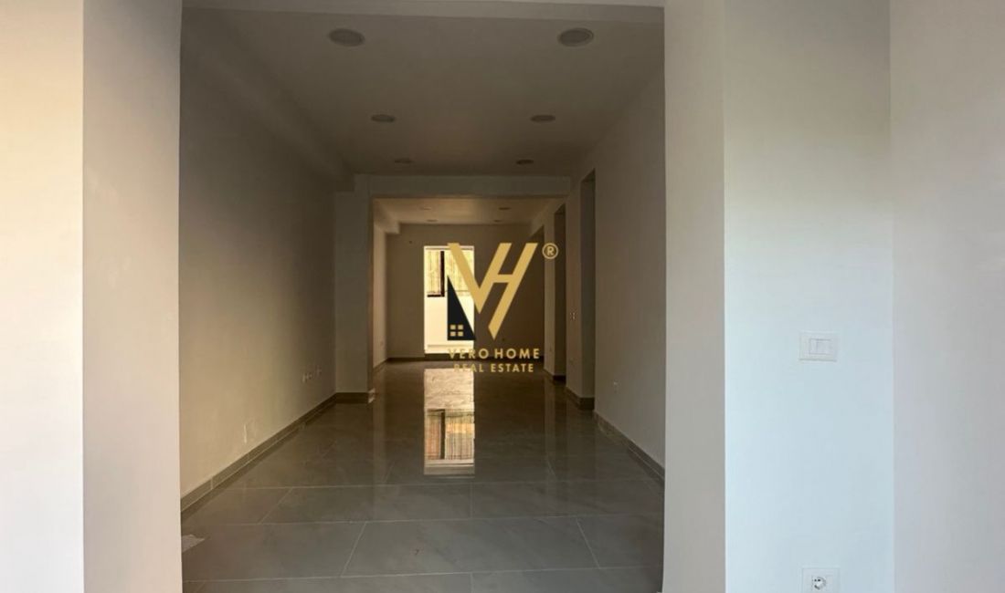 JEPET AMBIENT BIZNESI 65M2 ME QERA TE 21 DHJETORI 1.700 EURO