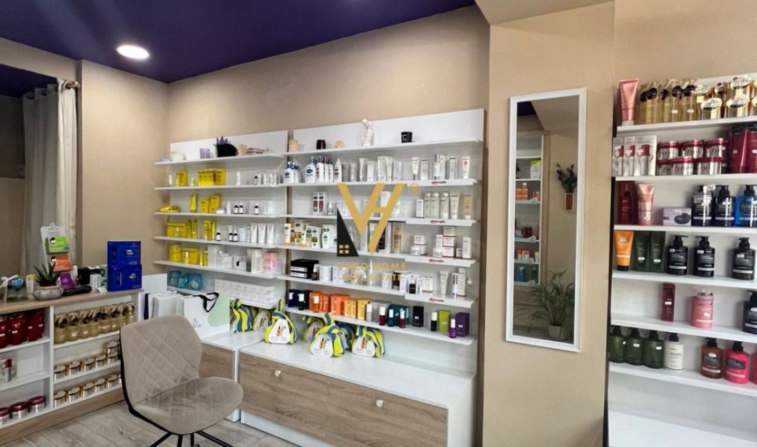 JEPET DYQAN 25 M2 ME QERA NE MYSLYM SHYR 850 EURO