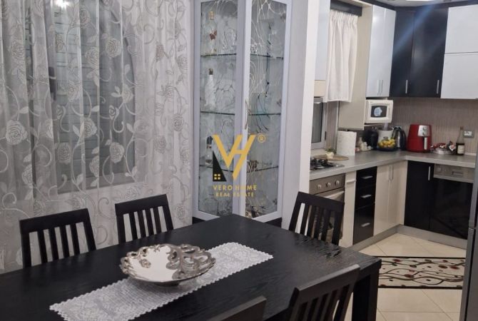 Casa privata/Indipendente in vendita a Elbasan 4+1, Arredato