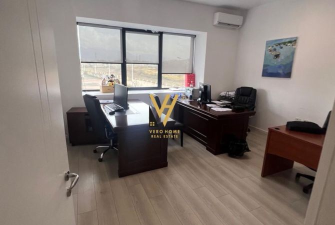 Business Property for Rent 4+1 in Tirana - 2,600 Euro