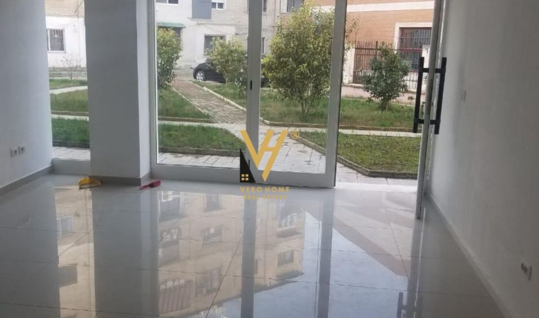 JEPET DYQAN 30M2 ME QERA NE VASIL SHANTO 400 EURO