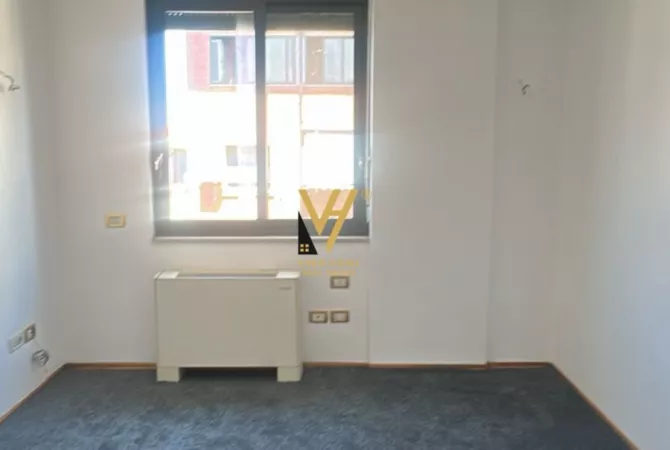 Business Property for Rent 3+1 in Tirana - 1,300 Euro