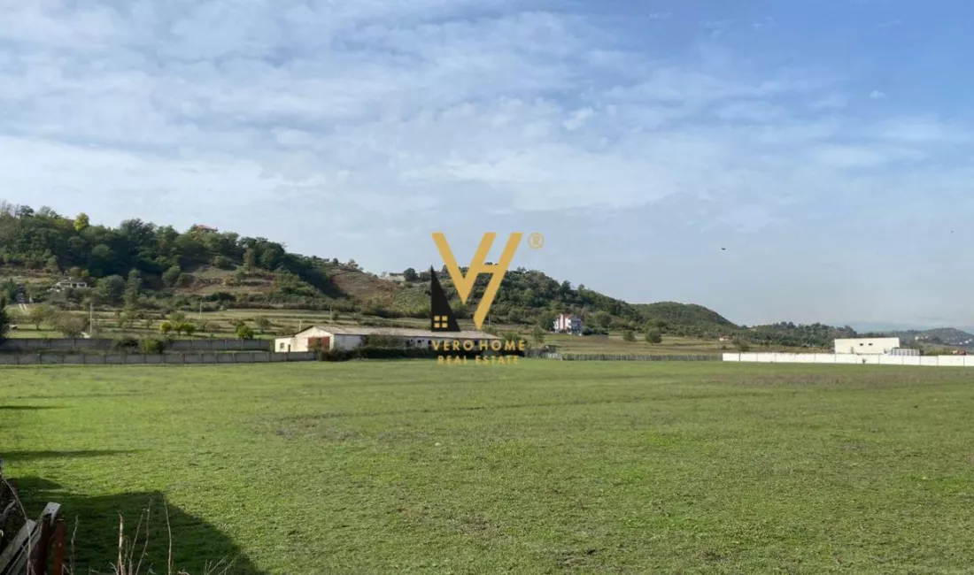 SHITET TOKE ARE 10.700 M2 NE YZBERISHT 660.000 EURO