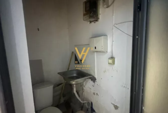 Business Property for Rent 1+1 in Tirana - 50,000 Leke