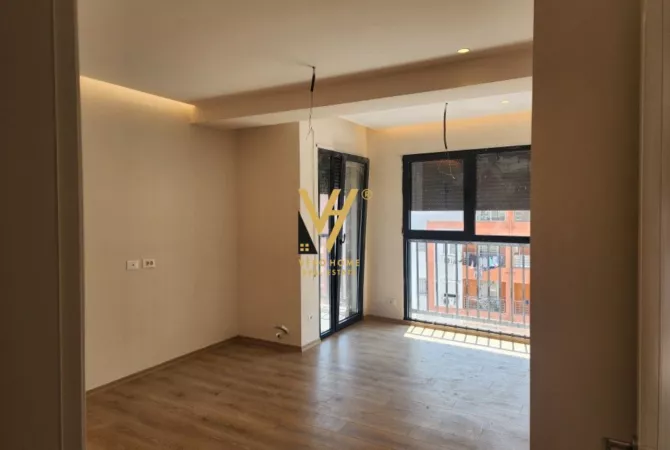 Business Property for Rent 3+1 in Tirana - 500 Euro