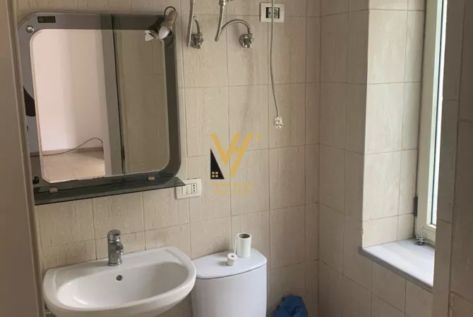 Business Property for Rent 3+1 in Tirana - 400 Euro