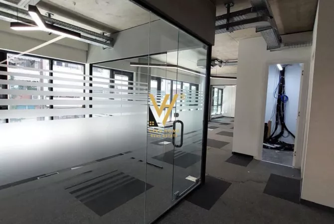 Business Property for Rent 3+1 in Tirana - 6,000 Euro