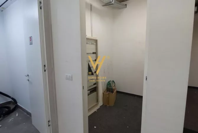 Business Property for Rent 3+1 in Tirana - 6,000 Euro