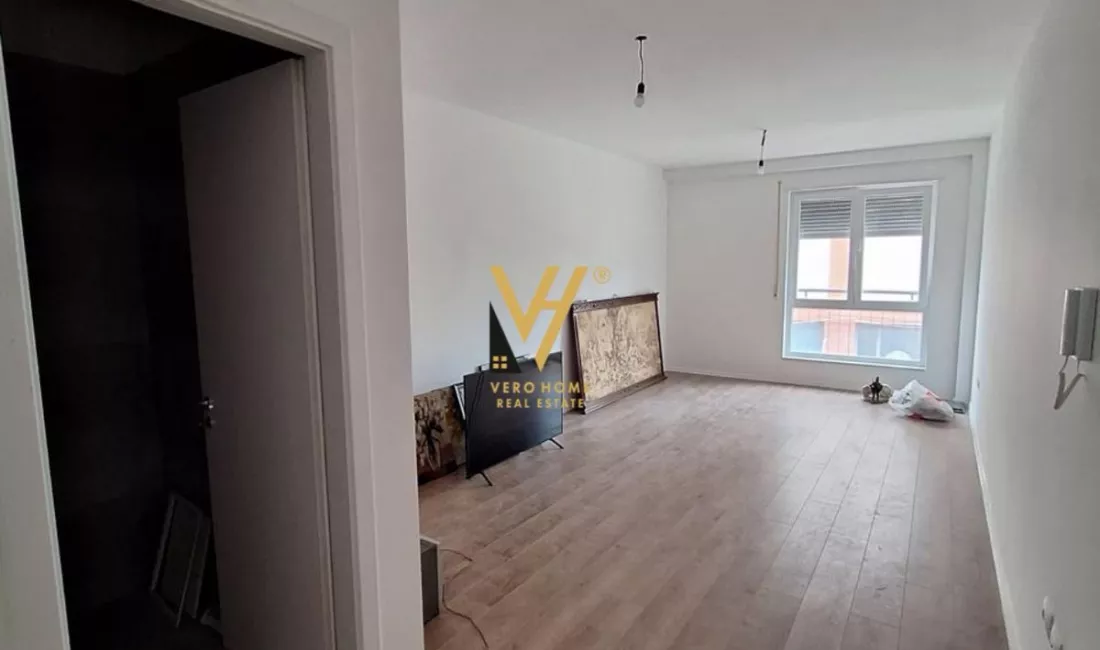 JEPET ZYRE 45 M2 ME QERA TE MYSLYM SHYRI 60.000 LEKE