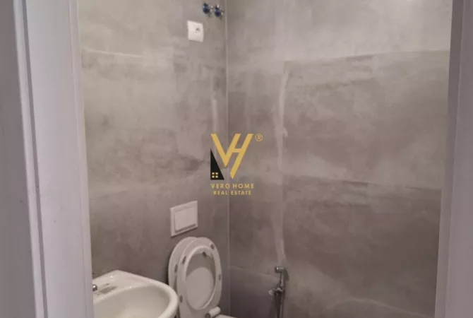 Business Property for Rent 3+1 in Tirana - 60,000 Leke