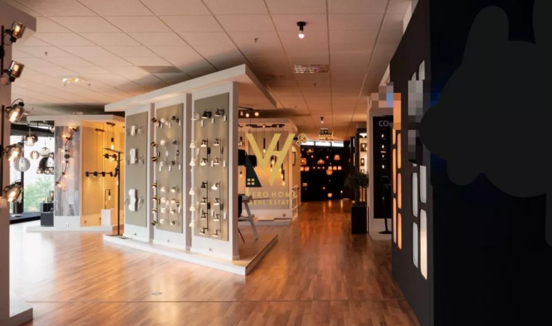 JEPET GODINE BIZNESI 4.200M2 ME QERA TE AUTOSTRADA TR-DR 12.000 EURO