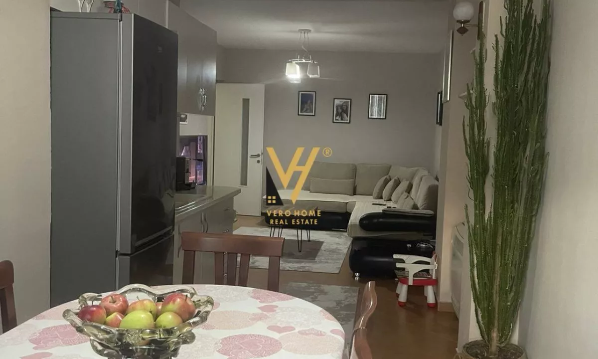 Shtepi ne shitje Apartament ne Pogradec, 2+1, Mobilimi E mobiluar, Pagesa 90,000  Euro.