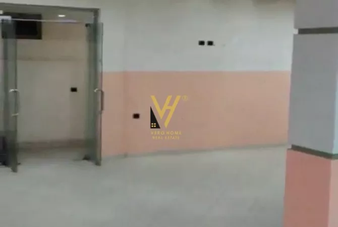 Business Property for Rent 3+1 in Tirana - 80,000 Leke