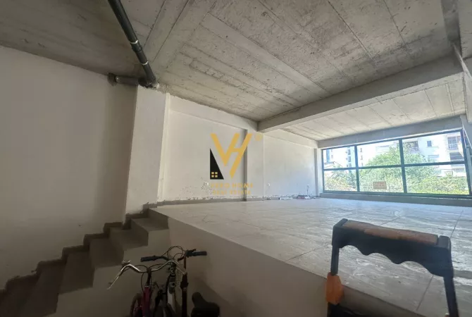 Business Property for Rent 1+1 in Tirana - 2,000 Euro
