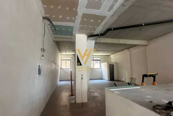 Business Property for Rent 1+1 in Tirana - 2,000 Euro