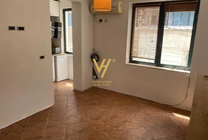 Business Property for Rent 3+1 in Tirana - 650 Euro