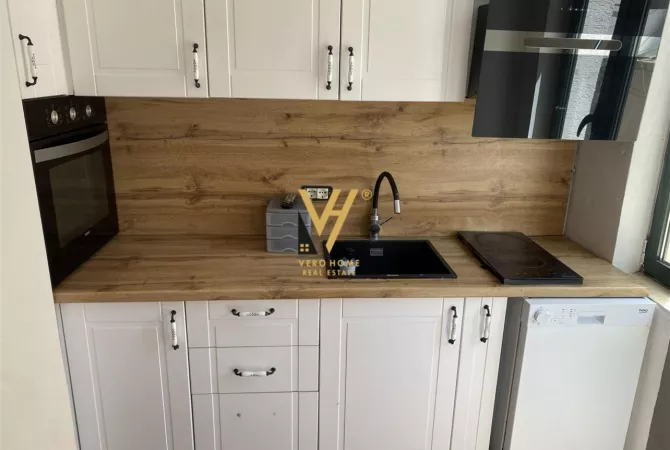 JEPET ZYRE 50 M2 ME QIRA TE BLLOKU 650 EURO