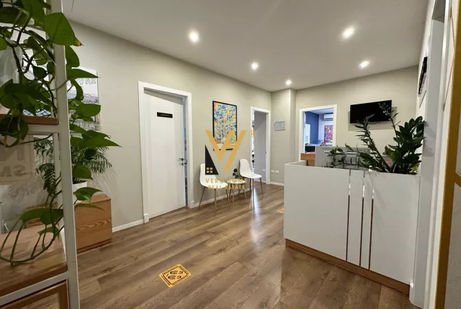 Business Property for Rent 3+1 in Tirana - 250,000 Leke