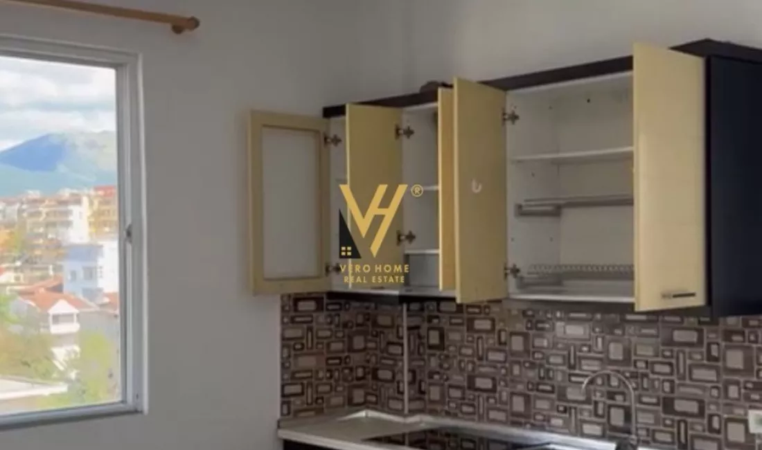 JEPET ZYRE 75 M2 ME QIRA TE 5 MAJI 350 EURO