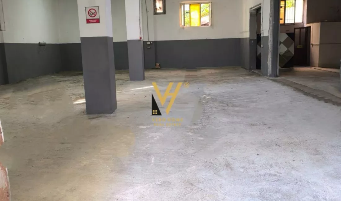 JEPET MAGAZINE 390 M2 ME QERA TE RRUGA SIRI KODRA 1.700 EURO