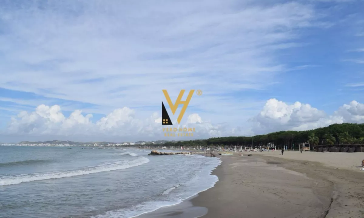 SHITET TOKE 1.000 M2 NE QERRET 350.000 EURO