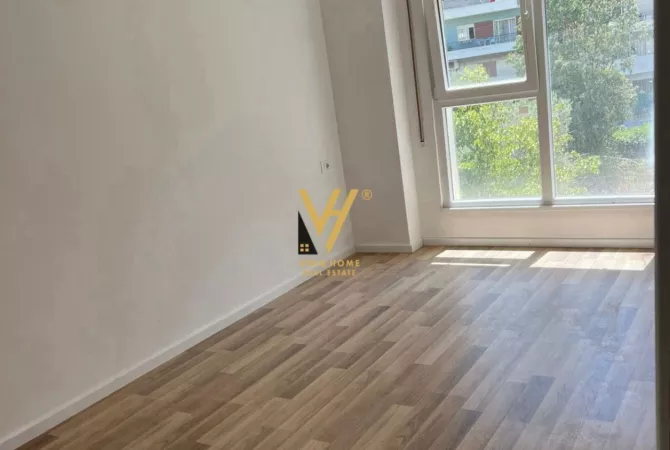 Business Property for Rent 3+1 in Tirana - 600 Euro