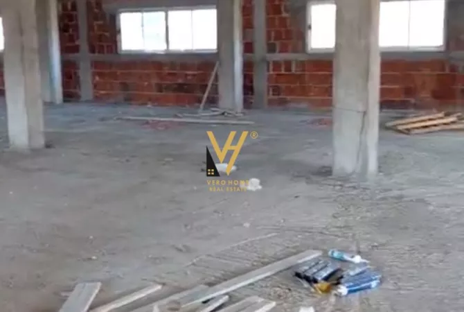 Business Property for Rent 4+1 in Tirana - 2,200 Euro