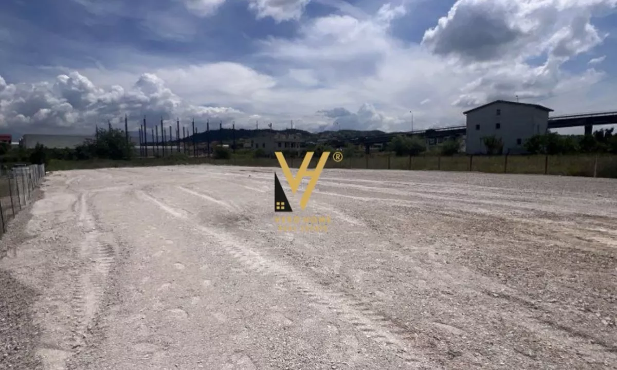 JEPET TOKE 2.500 M2 ME QERA NE VORE 1.500 EURO