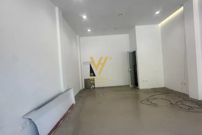 Business Property for Rent 1+1 in Tirana - 1,500 Euro