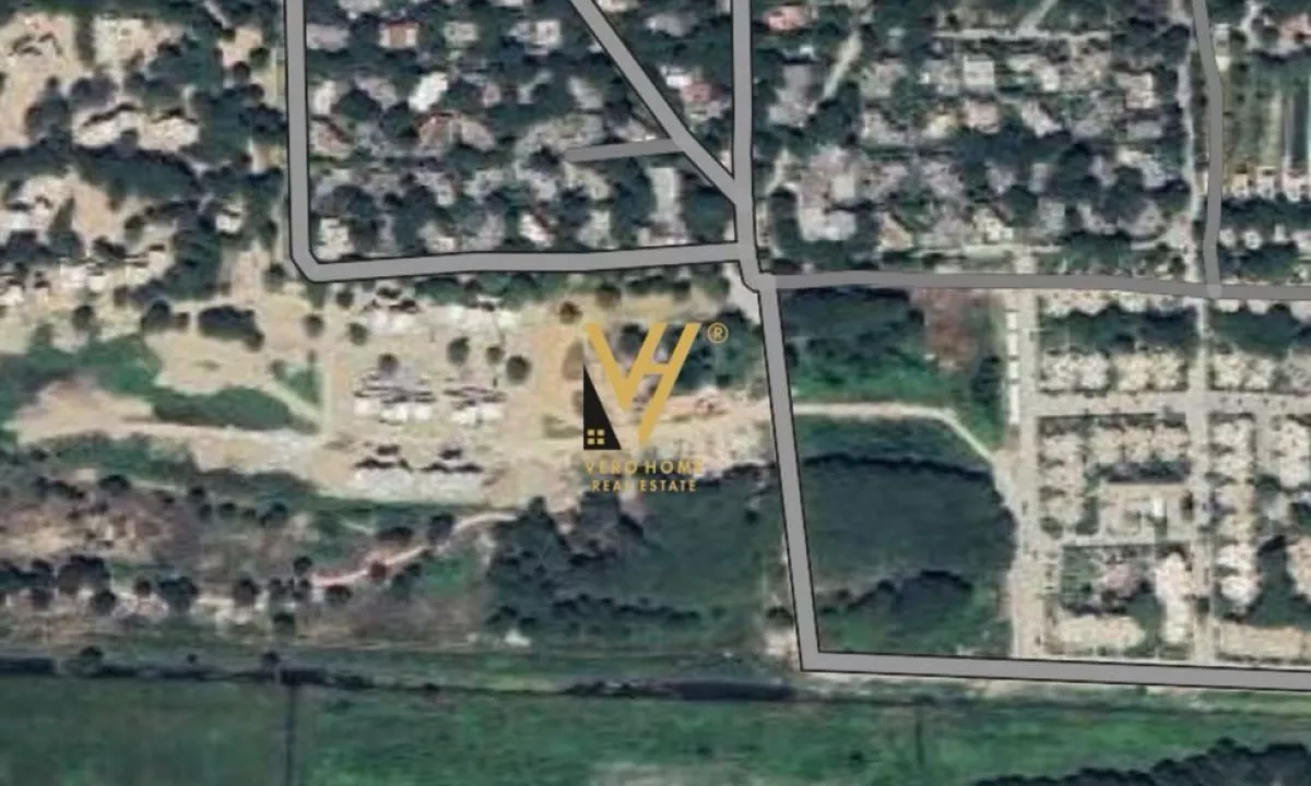 SHITET TOKE 3.894 M2 NE GJIRIN E LALEZIT 360.000 EURO