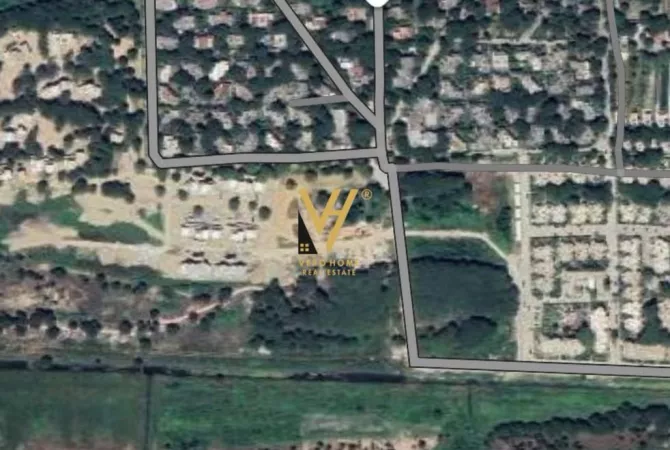 SHITET TOKE 3.894 M2 NE GJIRIN E LALEZIT 360.000 EURO