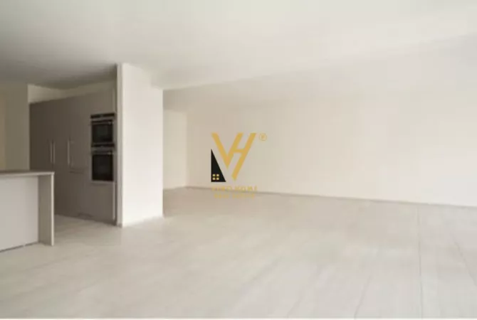 Business Property for Rent 3+1 in Tirana - 75,000 Leke