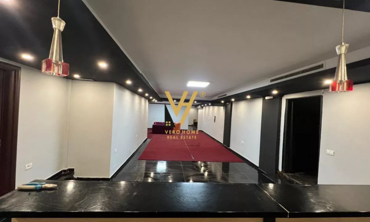 JEPET AMBIENT BIZNESI 150 M2 ME QERA 5 MAJI 800 EURO