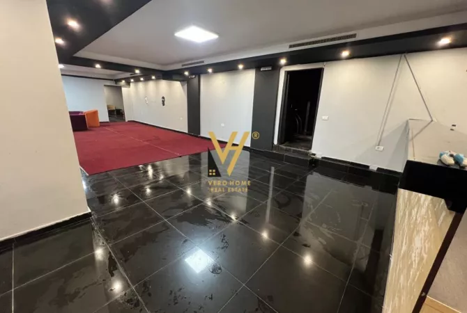 JEPET AMBIENT BIZNESI 150 M2 ME QERA 5 MAJI 800 EURO