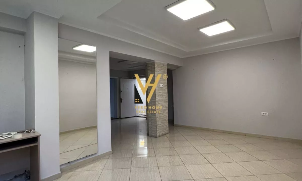 JEPET ZYRE 60 M2 ME QIRA TE IRFAN TOMINI 750 EURO