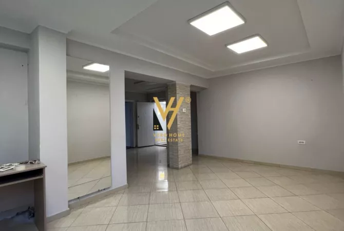 Business Property for Rent 3+1 in Tirana - 750 Euro