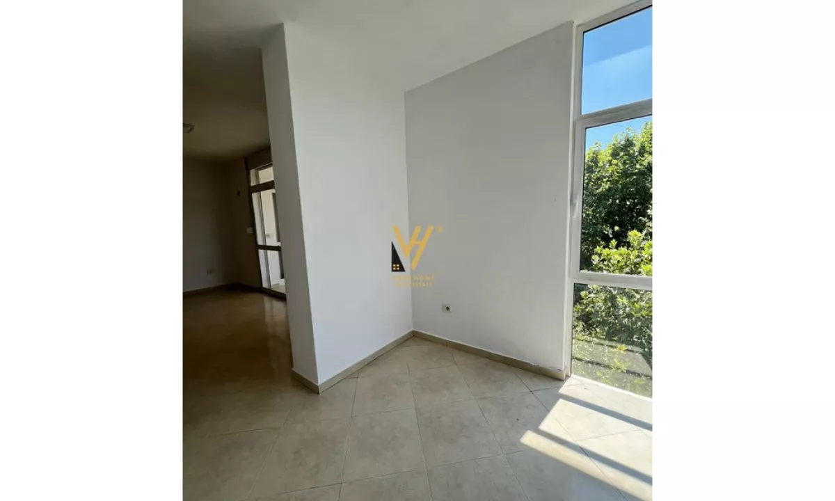 JEPET ZYRE ME QIRA, ISH EKSPOZITA SOT,1.000 EURO