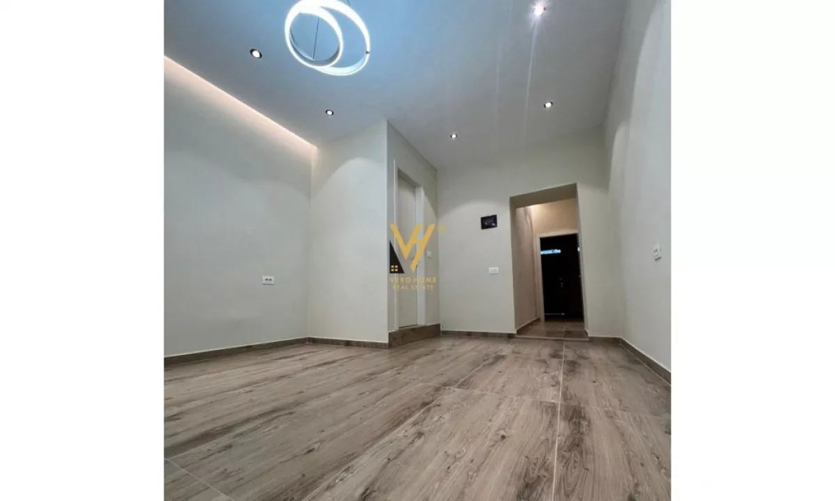 JEPET ZYRE 30 M2 ME QERA NE MYSLYM SHYRI 40.000 LEKE