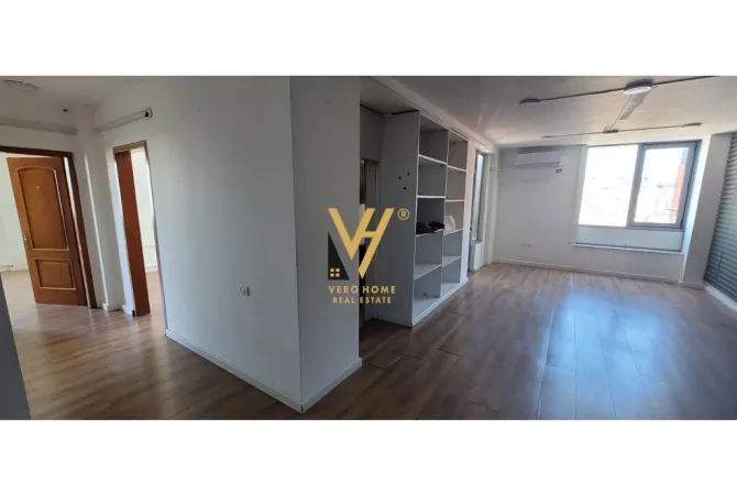 Business Property for Rent 3+1 in Tirana - 1,100 Euro