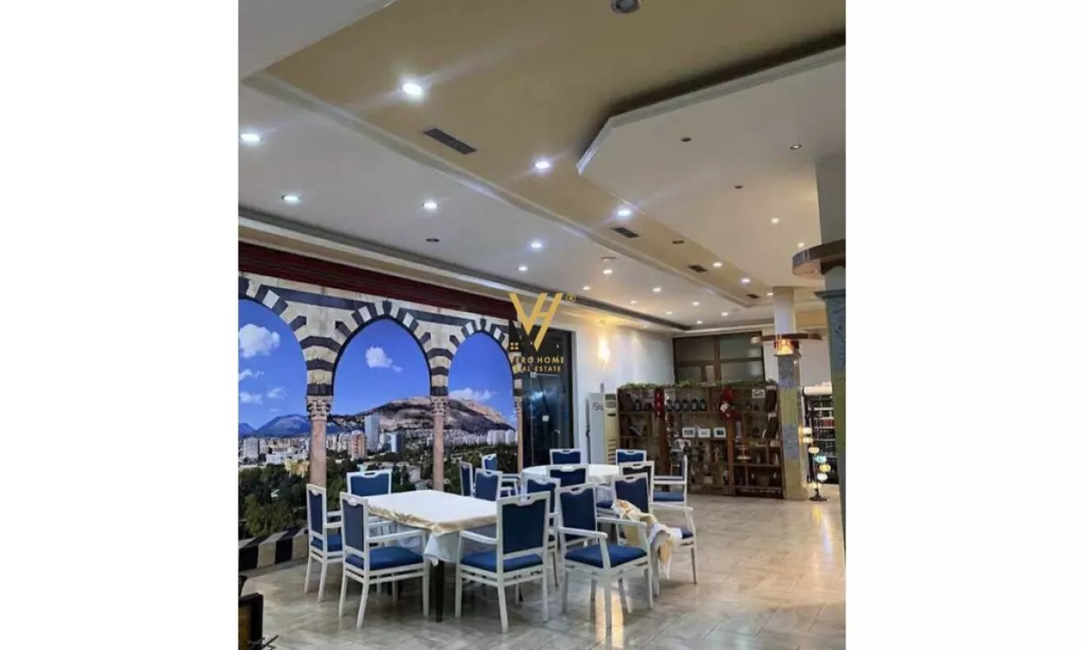 JEPET AMBIENT BIZNESI 2.650 M2 ME QERA,NE VORE, 1.500 EURO