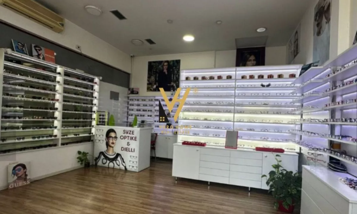 JEPET DYQAN 40M2 ME QERA,RRUGA KAVAJES,1.200 EURO