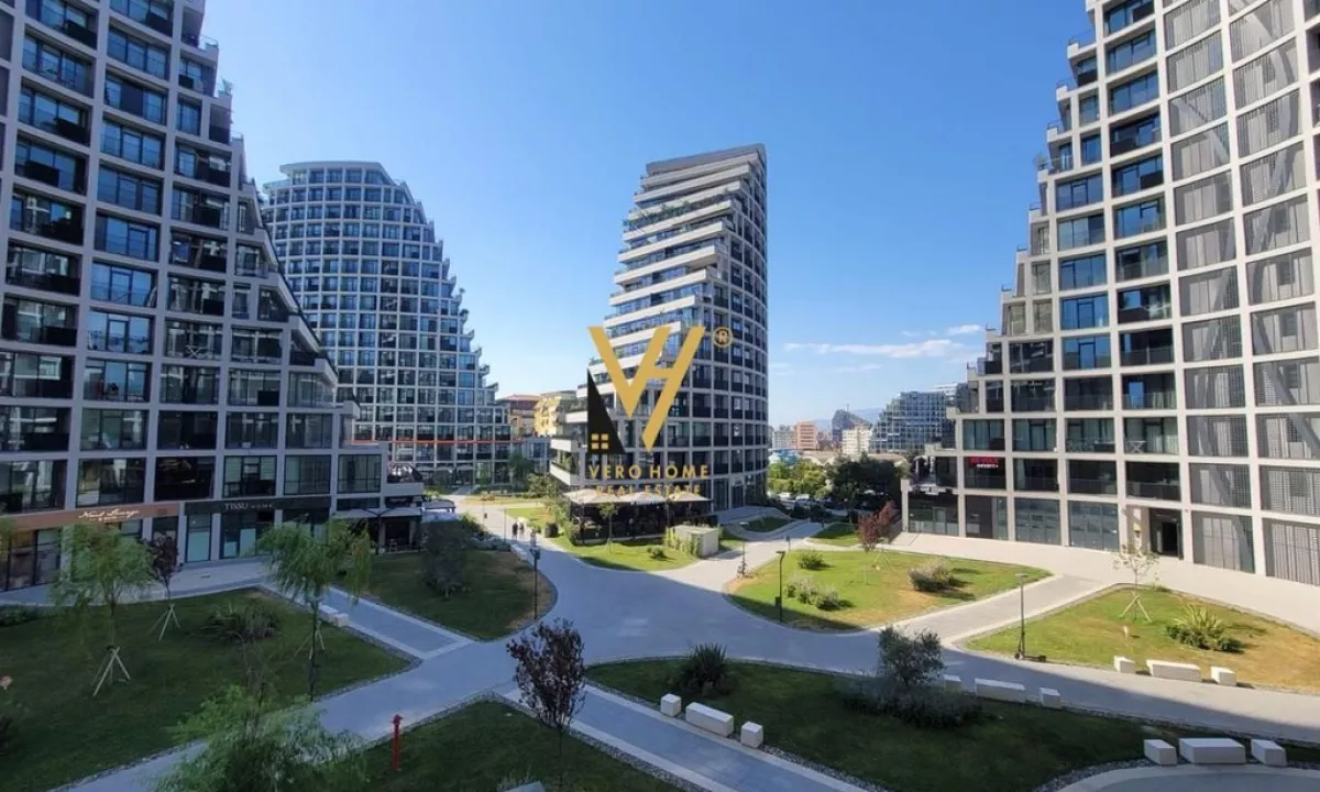 JEPET ZYRE 127 M2 ME QIRA TE KOMPLEKSI LAKE VIEW.2.200 EURO