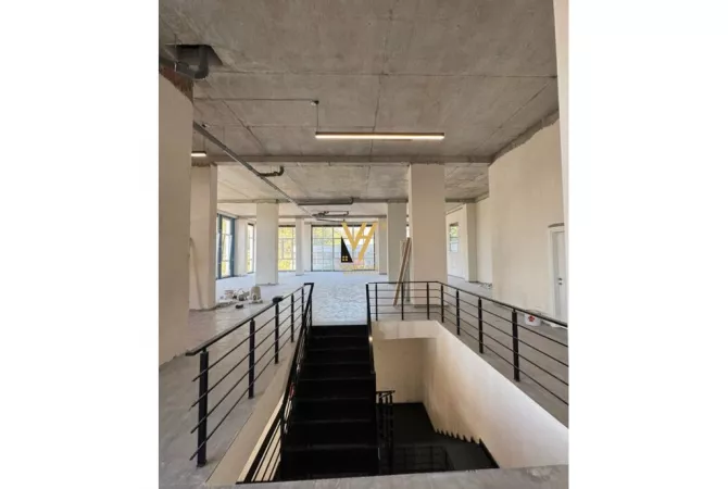 Business Property for Rent 3+1 in Tirana - 3,000 Euro