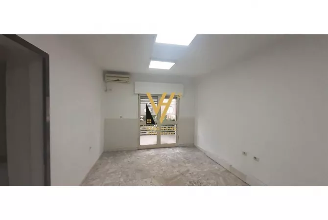 Business Property for Rent 3+1 in Tirana - 550 Euro